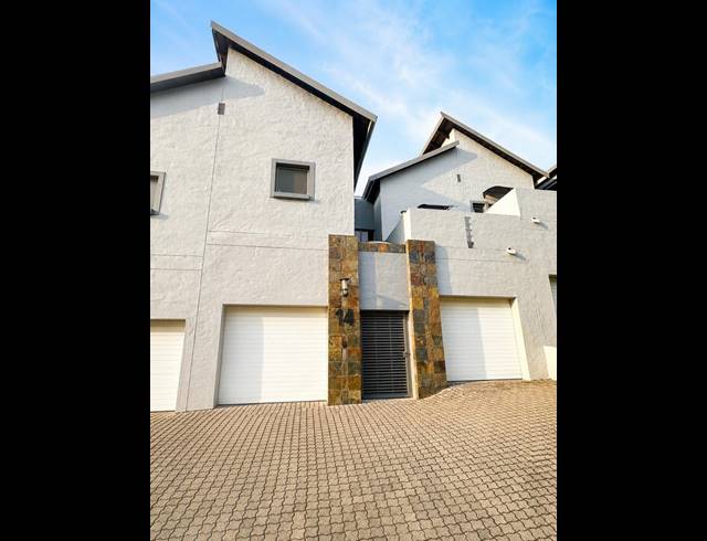 3 BEDROOM CLUSTER FOR SALE IN BRYANSTON EAST